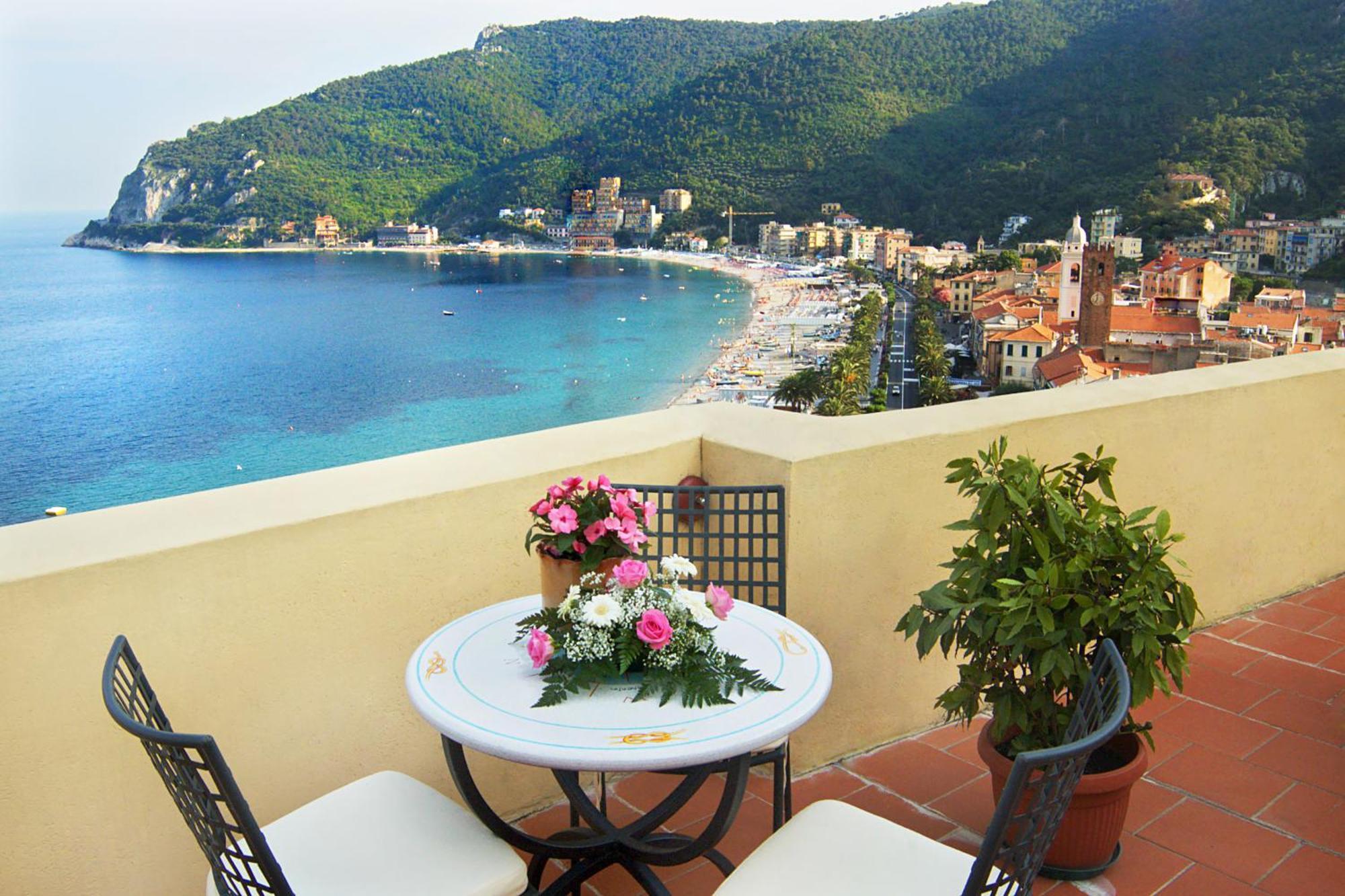 Palazzo Vescovile Hotel Noli Εξωτερικό φωτογραφία
