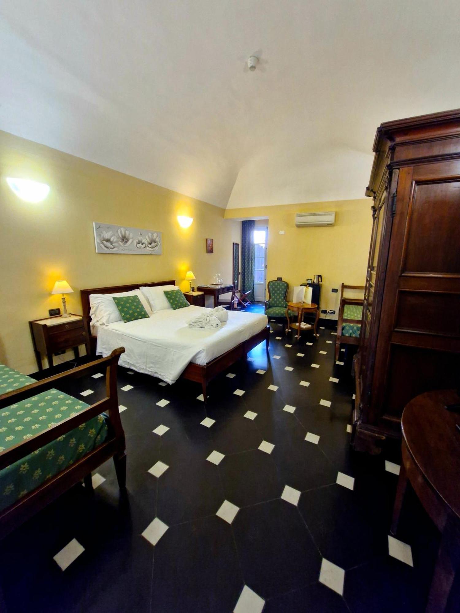Palazzo Vescovile Hotel Noli Εξωτερικό φωτογραφία